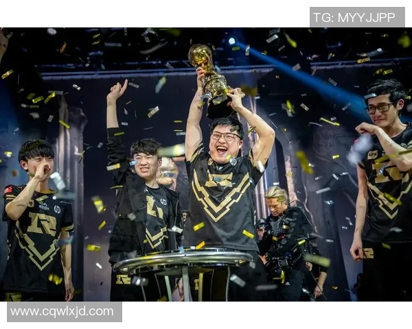 电竞新闻深度解析RNG战队默契配合与团队协作策略的成功之道